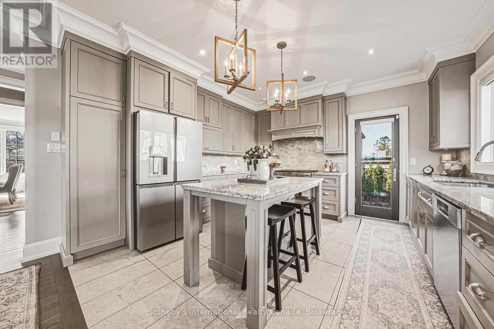 476 PATRICIA DRIVE - 10