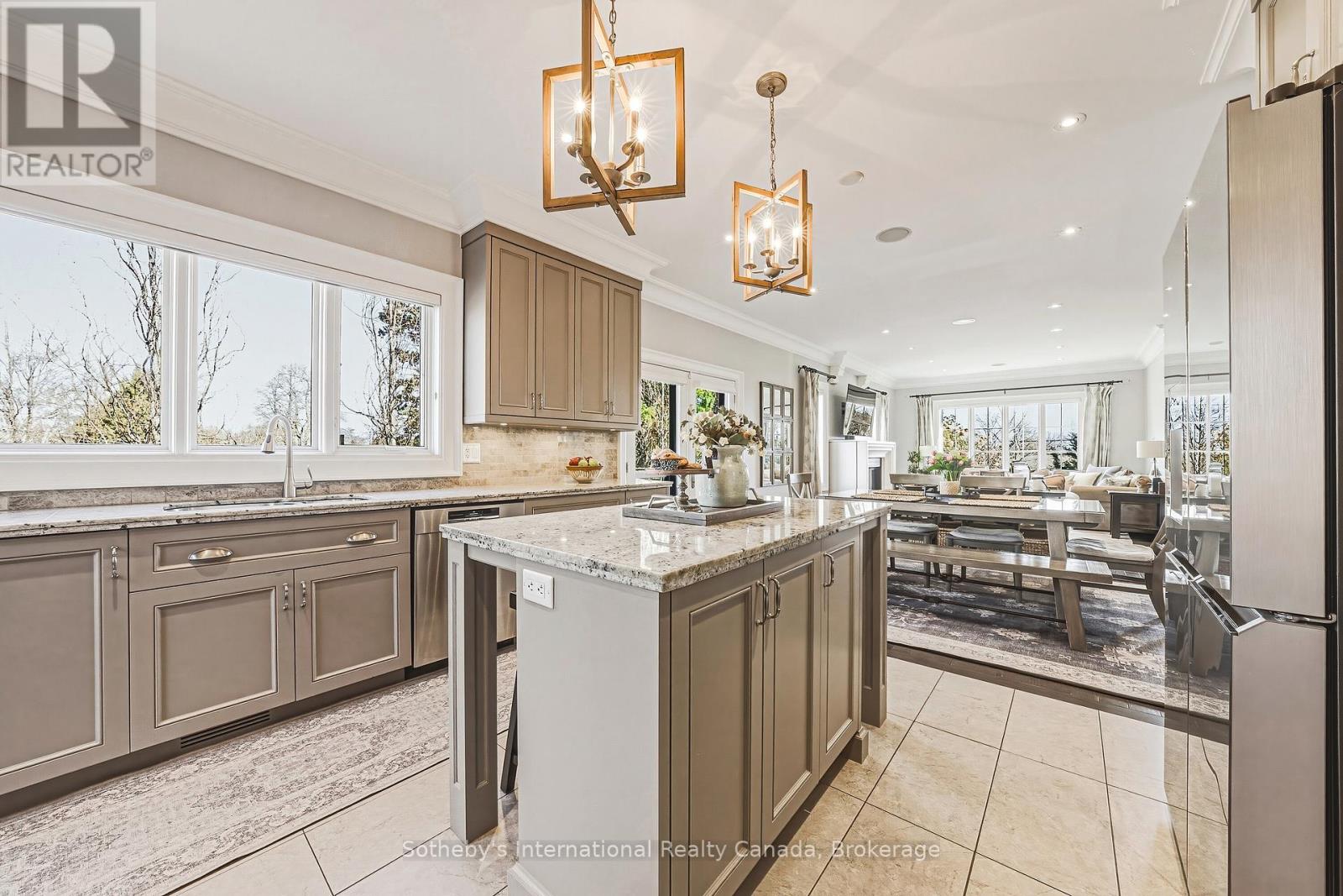 476 PATRICIA DRIVE - 13