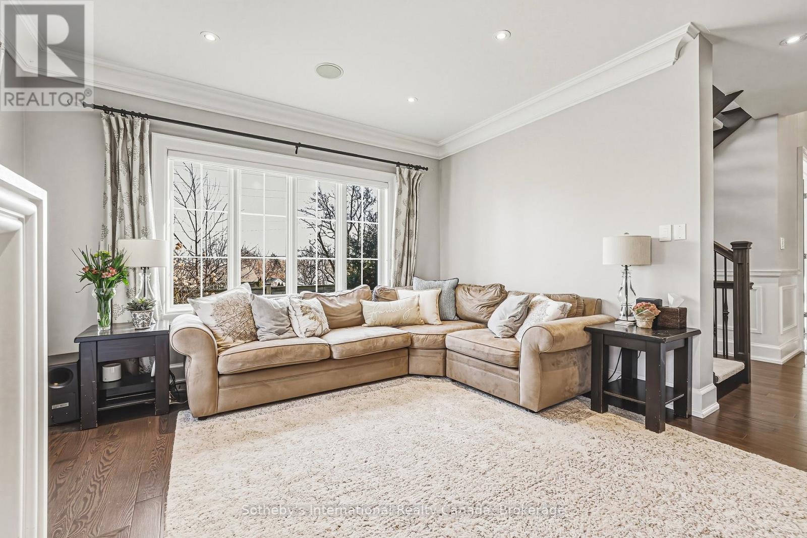 476 PATRICIA DRIVE - 17