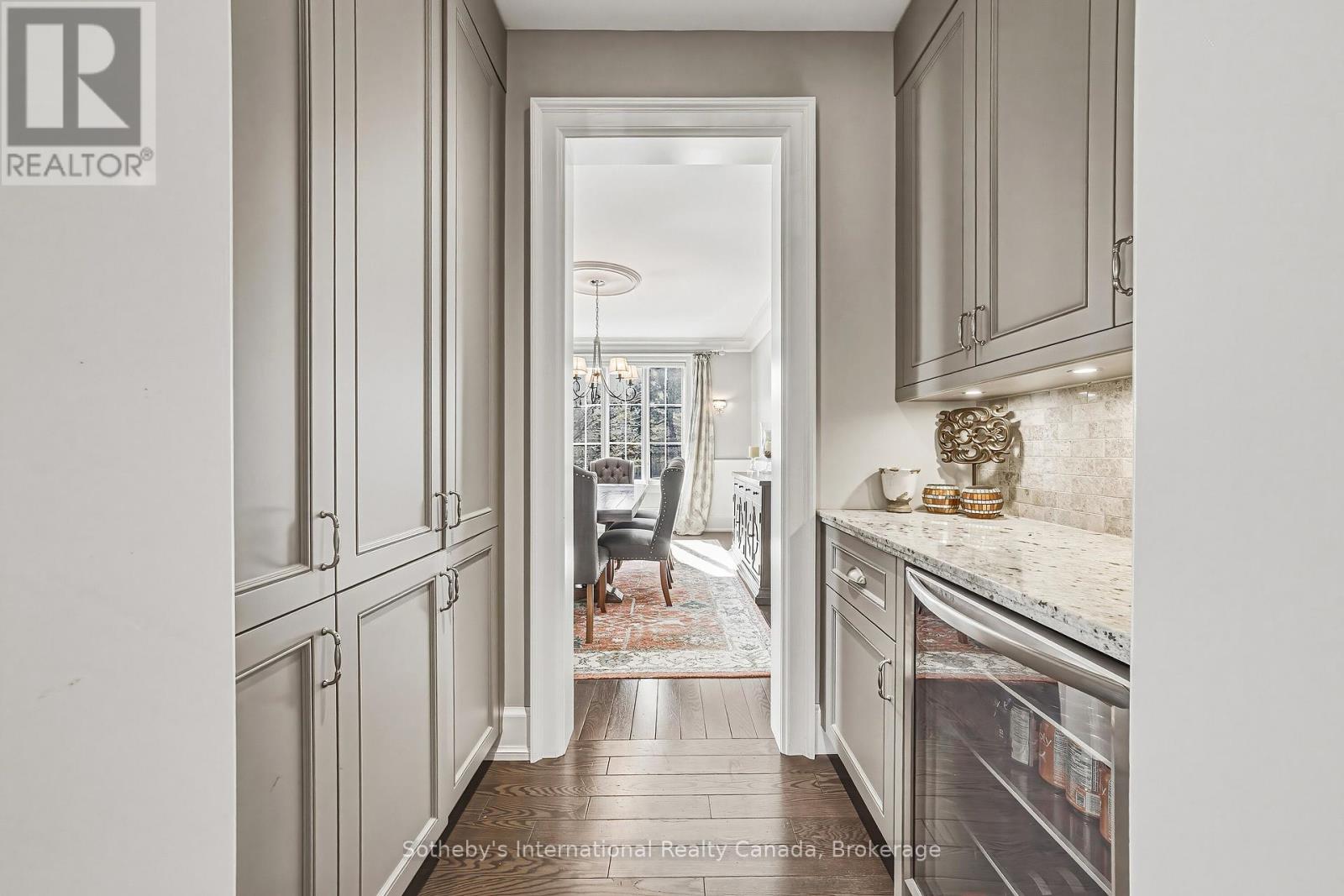 476 PATRICIA DRIVE - 8
