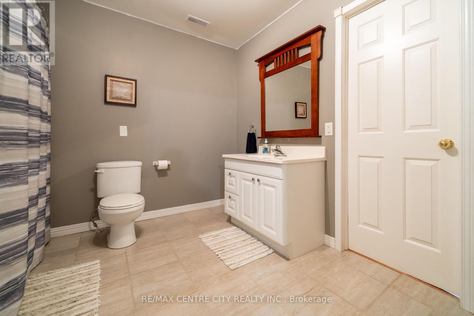 176 EASTMAN AVENUE - 30