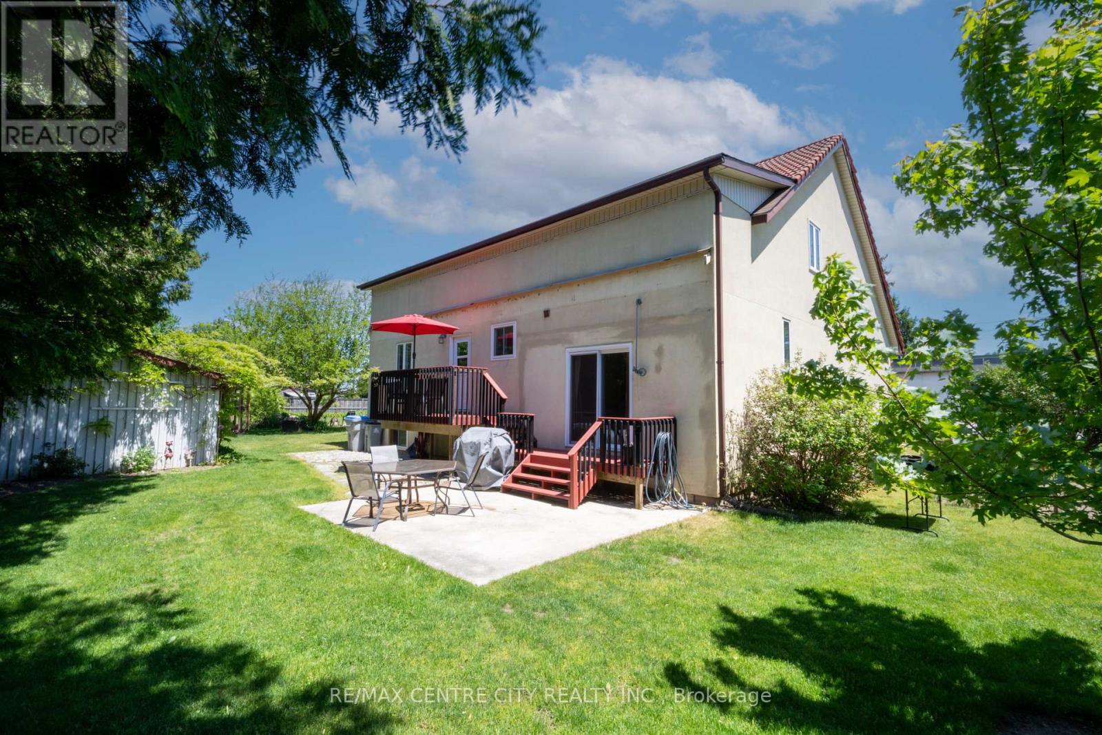 176 EASTMAN AVENUE - 6