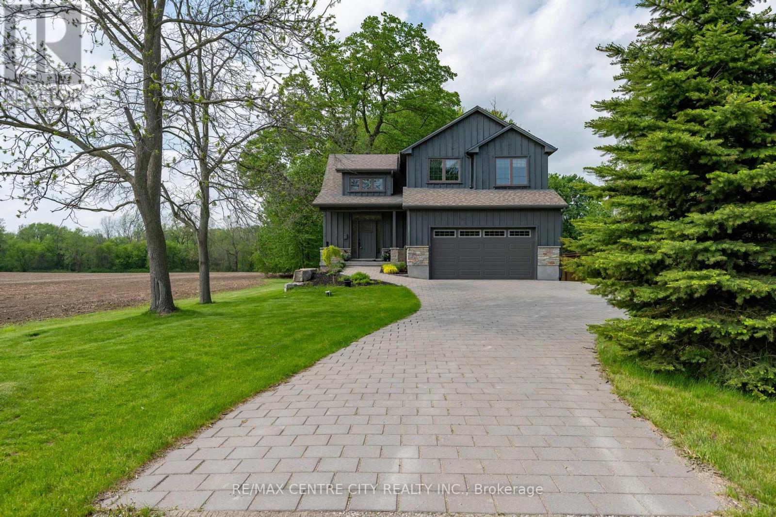 2580 DUNDAS STREET - 1