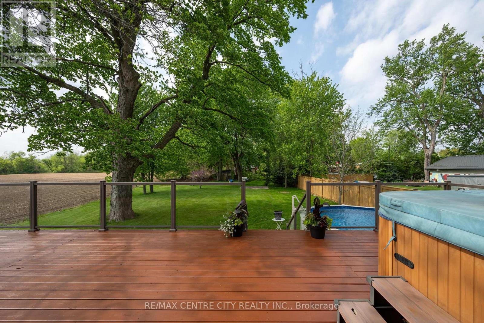 2580 DUNDAS STREET - 6