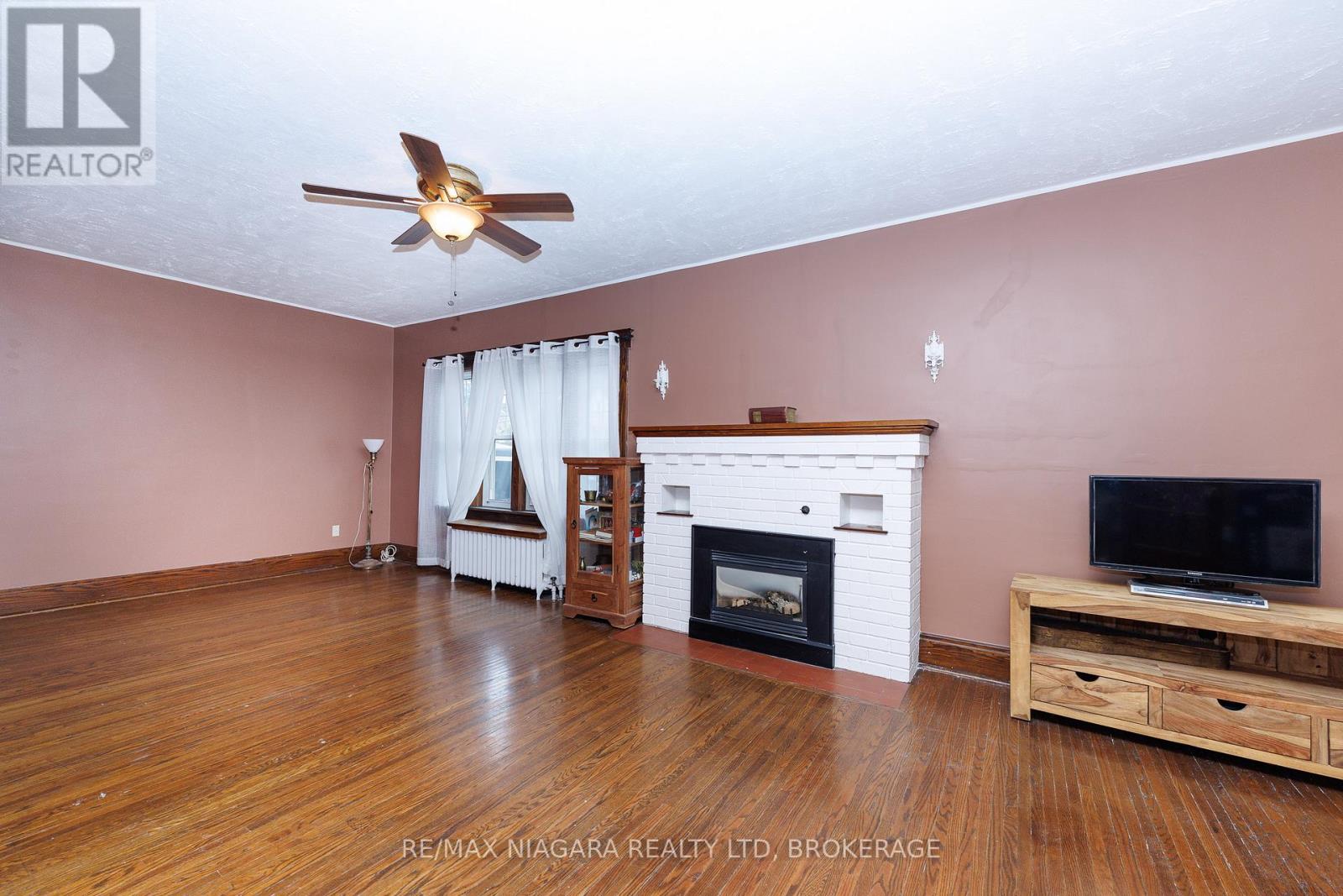 4864 SIMCOE STREET - 3