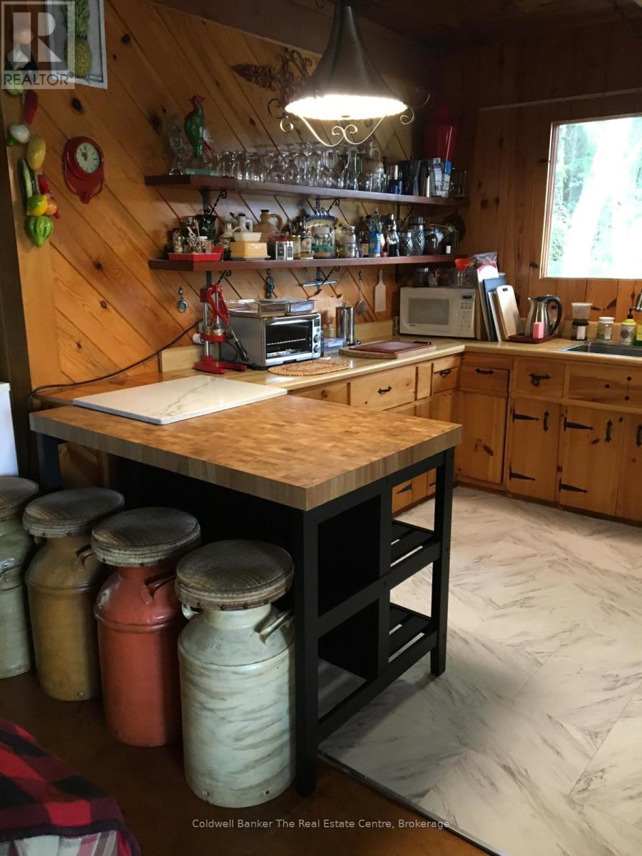 1319 WEST LIONS HEAD ROAD - 23