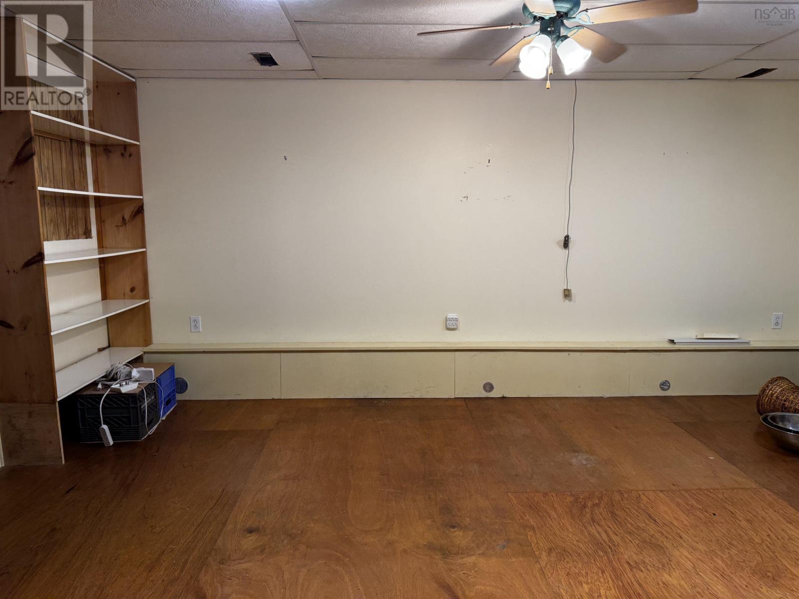 7903 East Bay Highway - 25