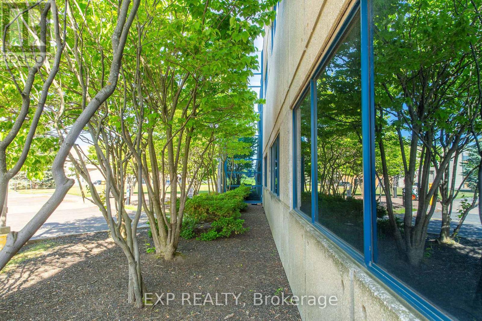 Office for Sale in Ottawa – 31 AURIGA DRIVE, Ottawa – MLS# X13443242 - Image 9