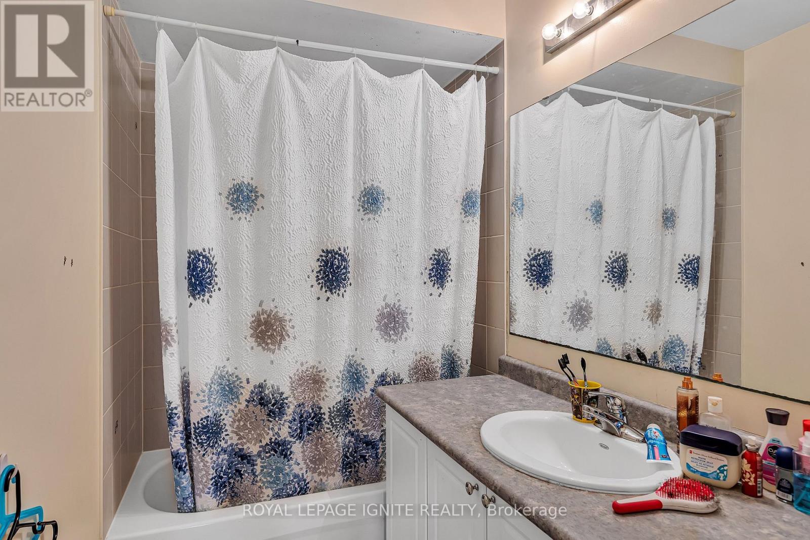 2395 WINLORD PLACE - 27