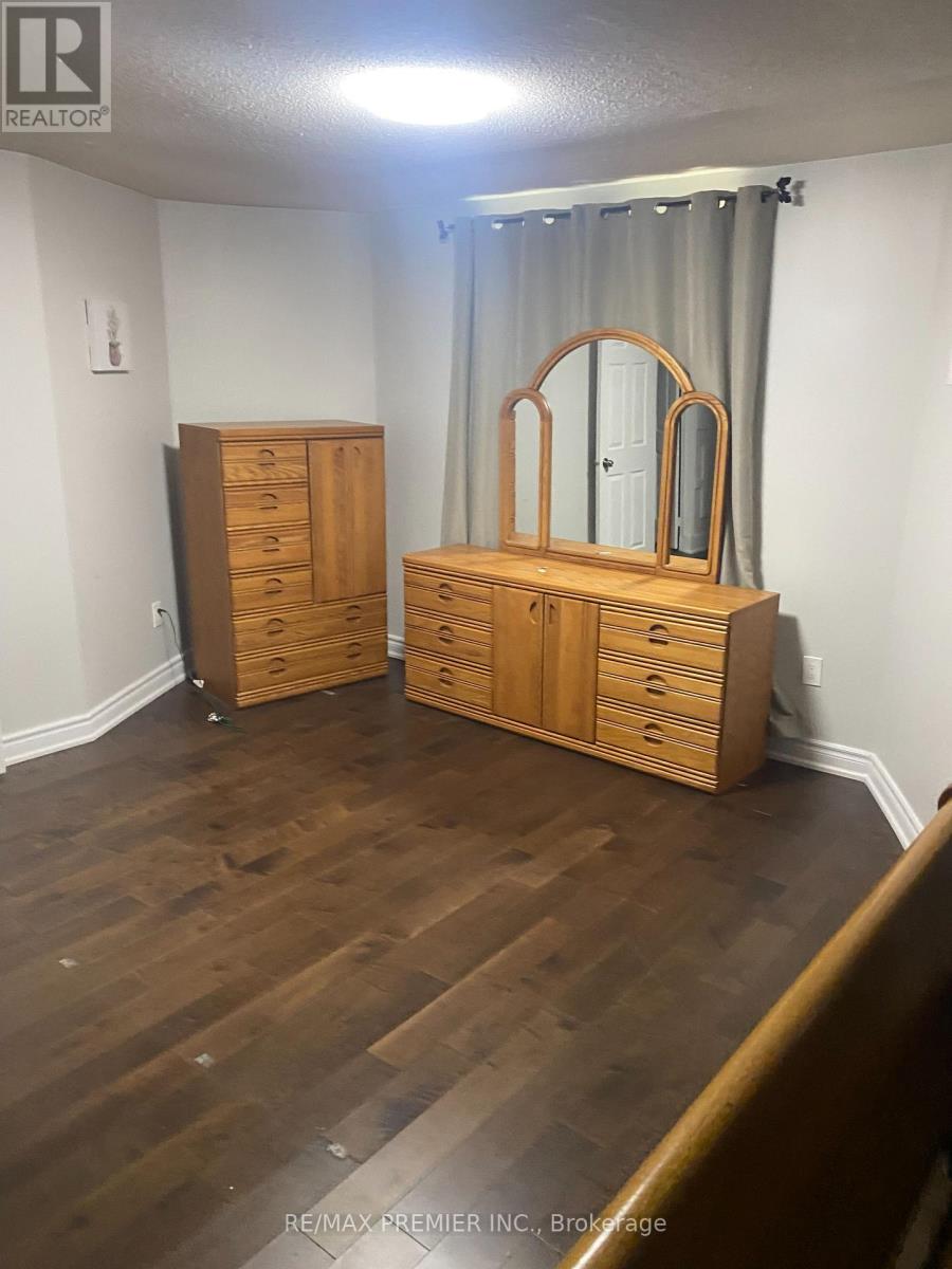 68 RITCHIE AVENUE - 12