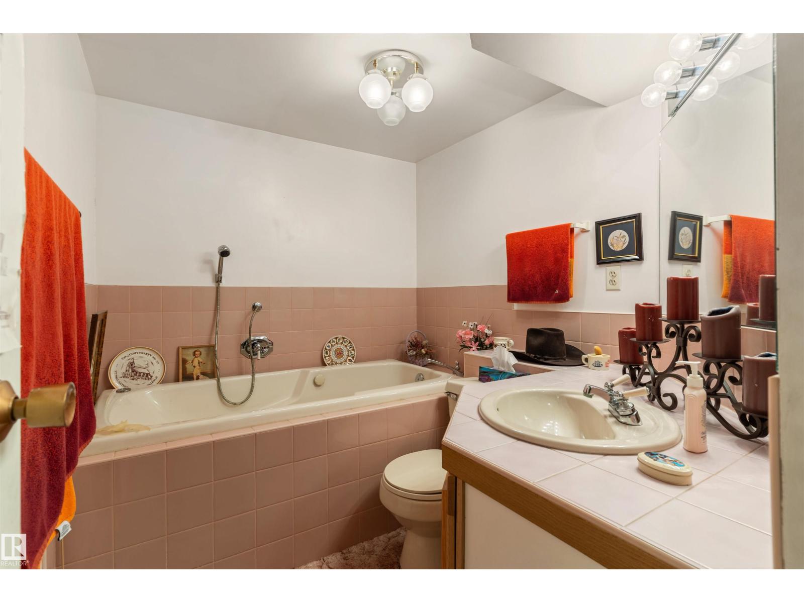 1736 36 ST NW - 25