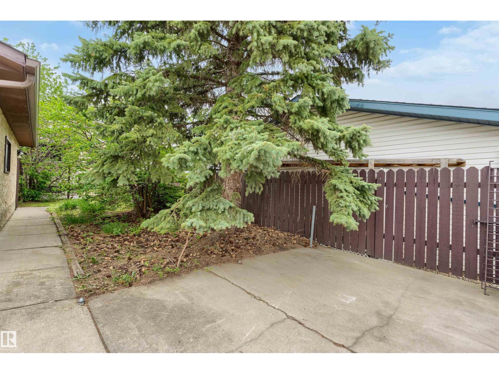 1736 36 ST NW - 37