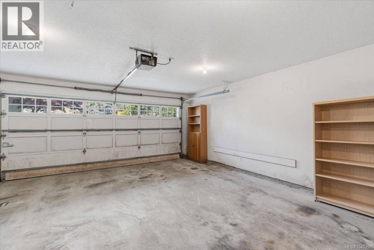 3375 Edgewood Dr - 40