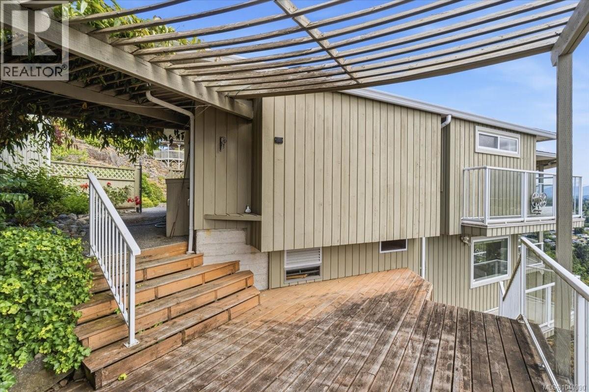3375 Edgewood Dr - 47