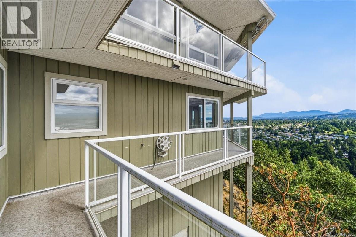 3375 Edgewood Dr - 48