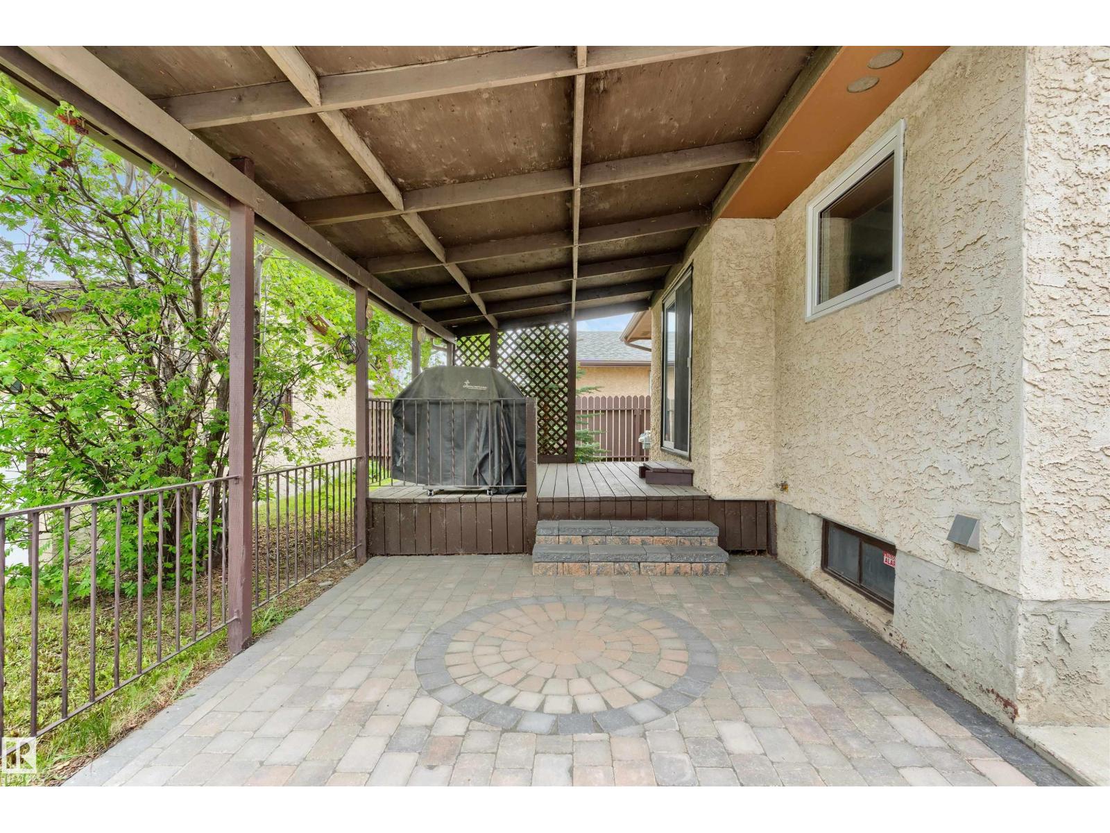 1736 36 ST NW - 31