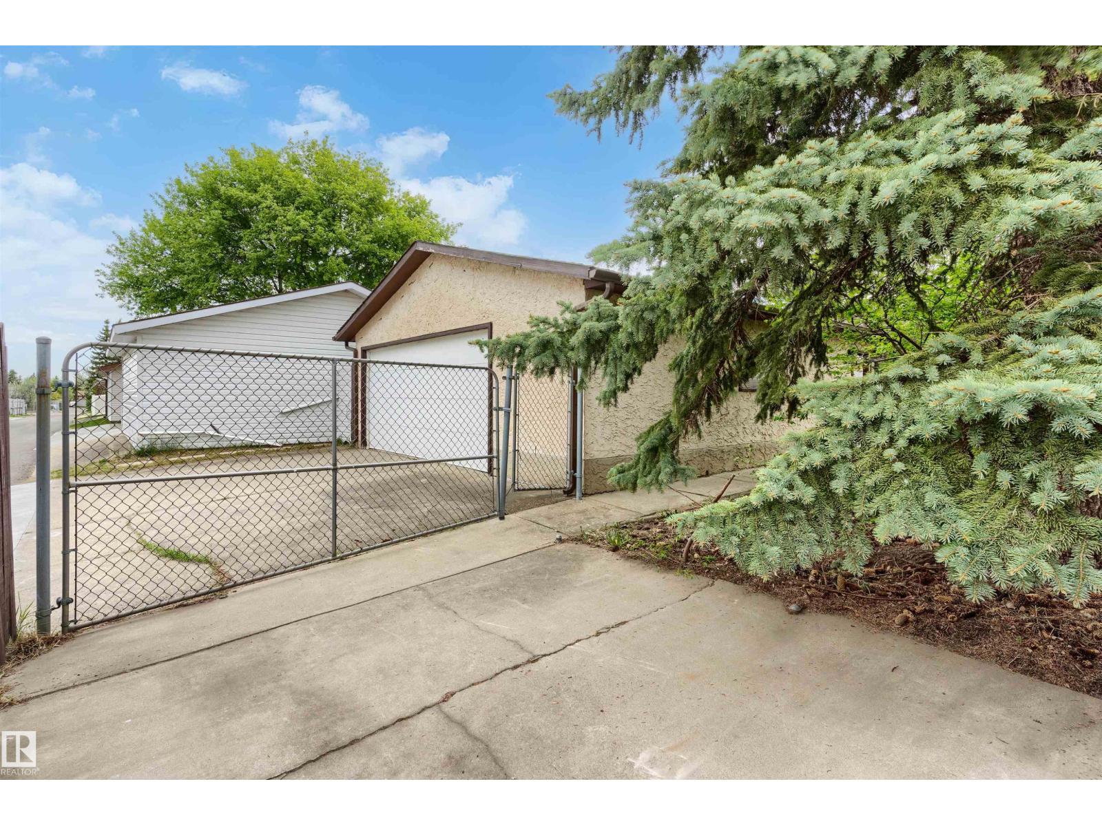 1736 36 ST NW - 38
