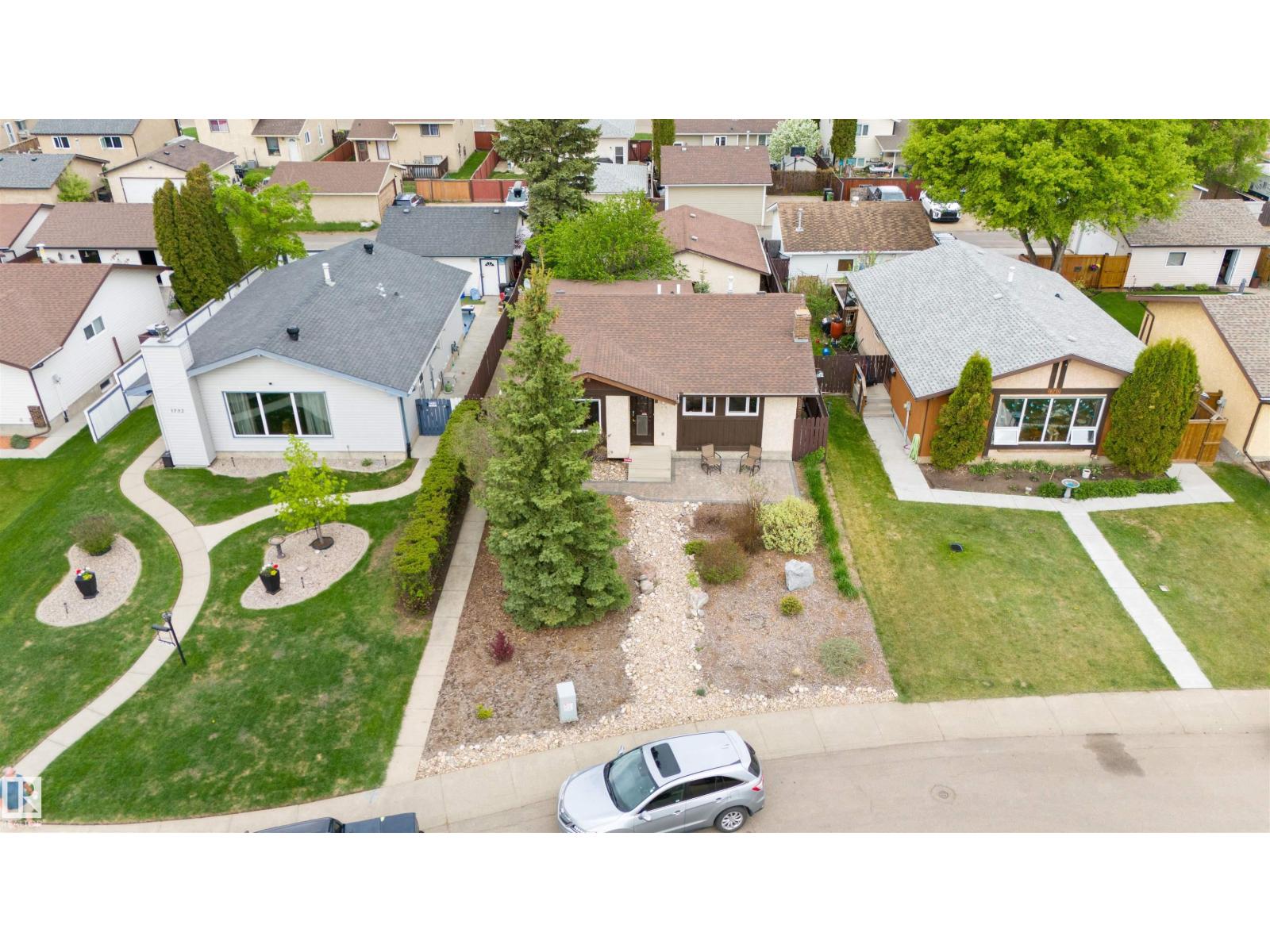 1736 36 ST NW - 41