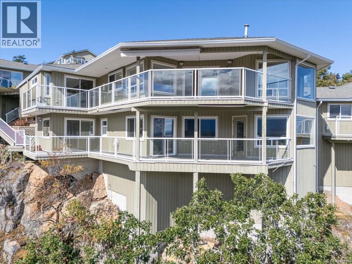 3375 Edgewood Dr - 58