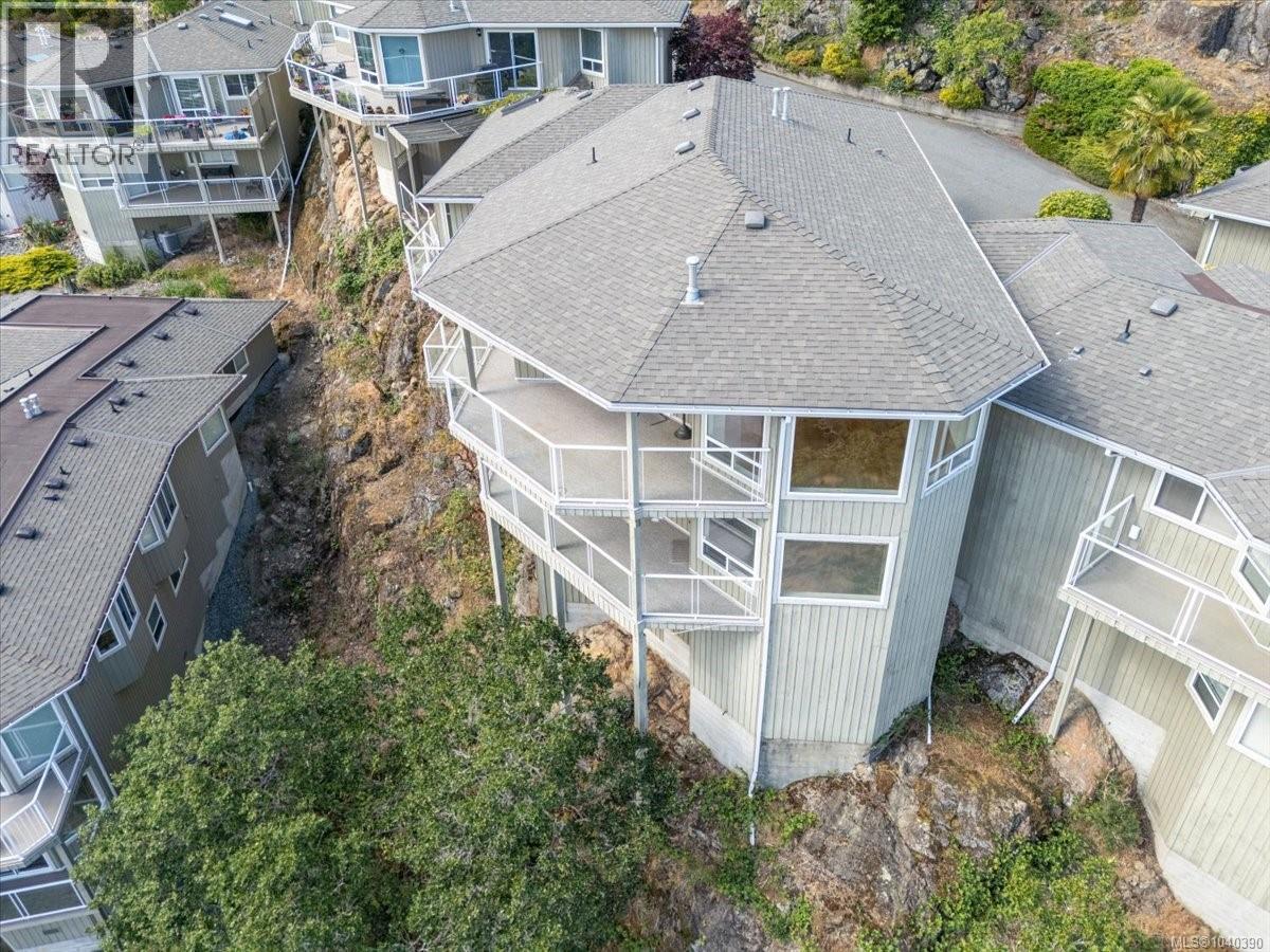 3375 Edgewood Dr - 29