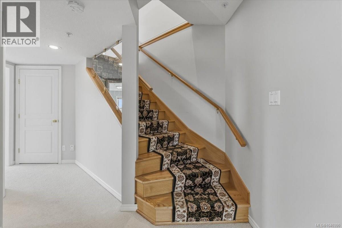 3375 Edgewood Dr - 38