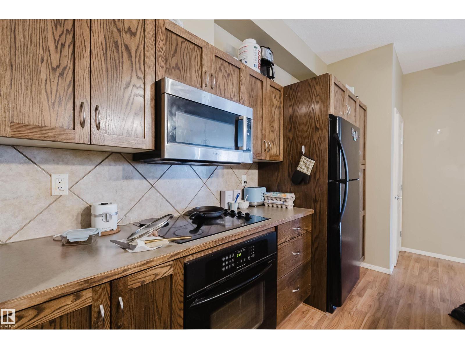 #323 4831 104A ST NW - 6