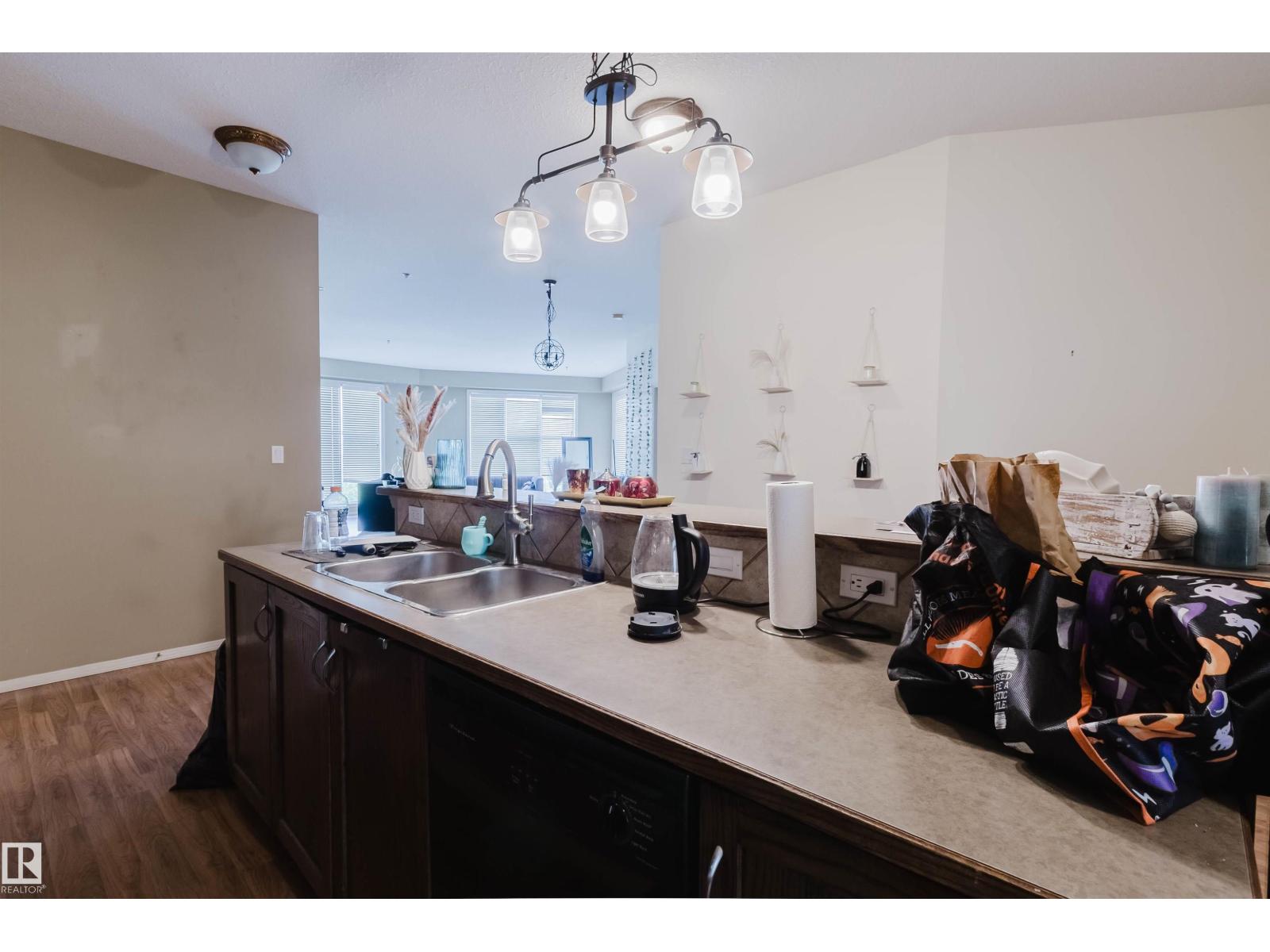 #323 4831 104A ST NW - 7