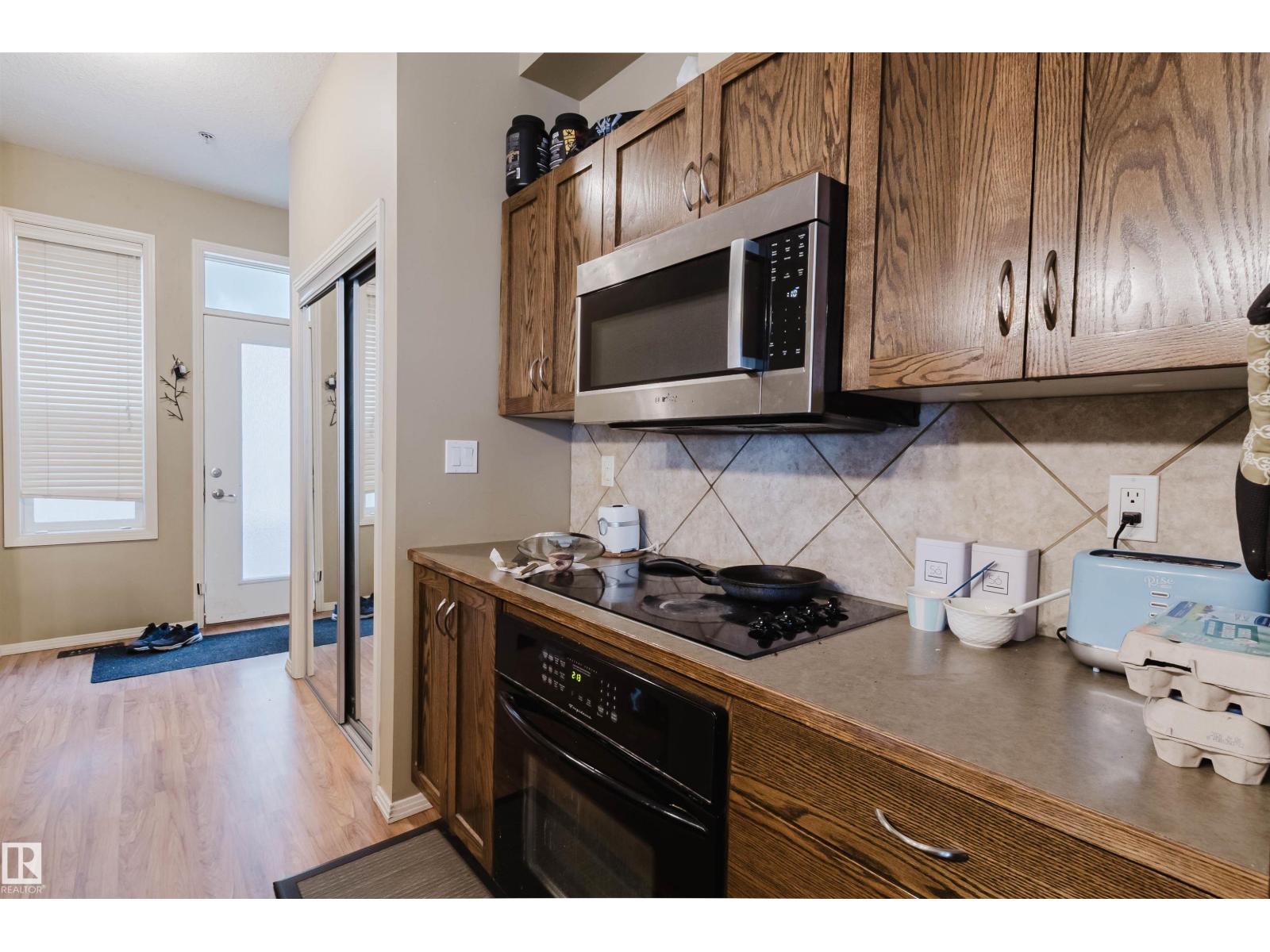 #323 4831 104A ST NW - 10