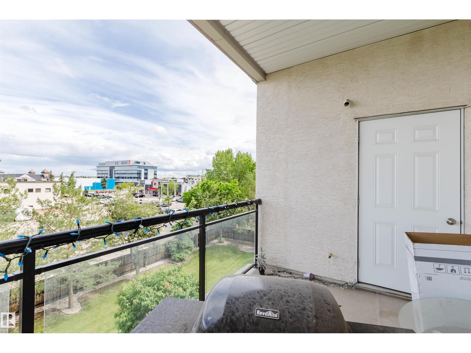 #323 4831 104A ST NW - 29
