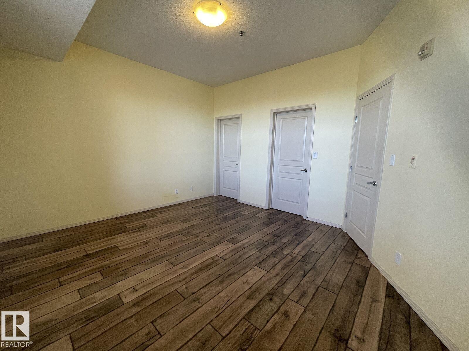 #323 4831 104A ST NW - 25