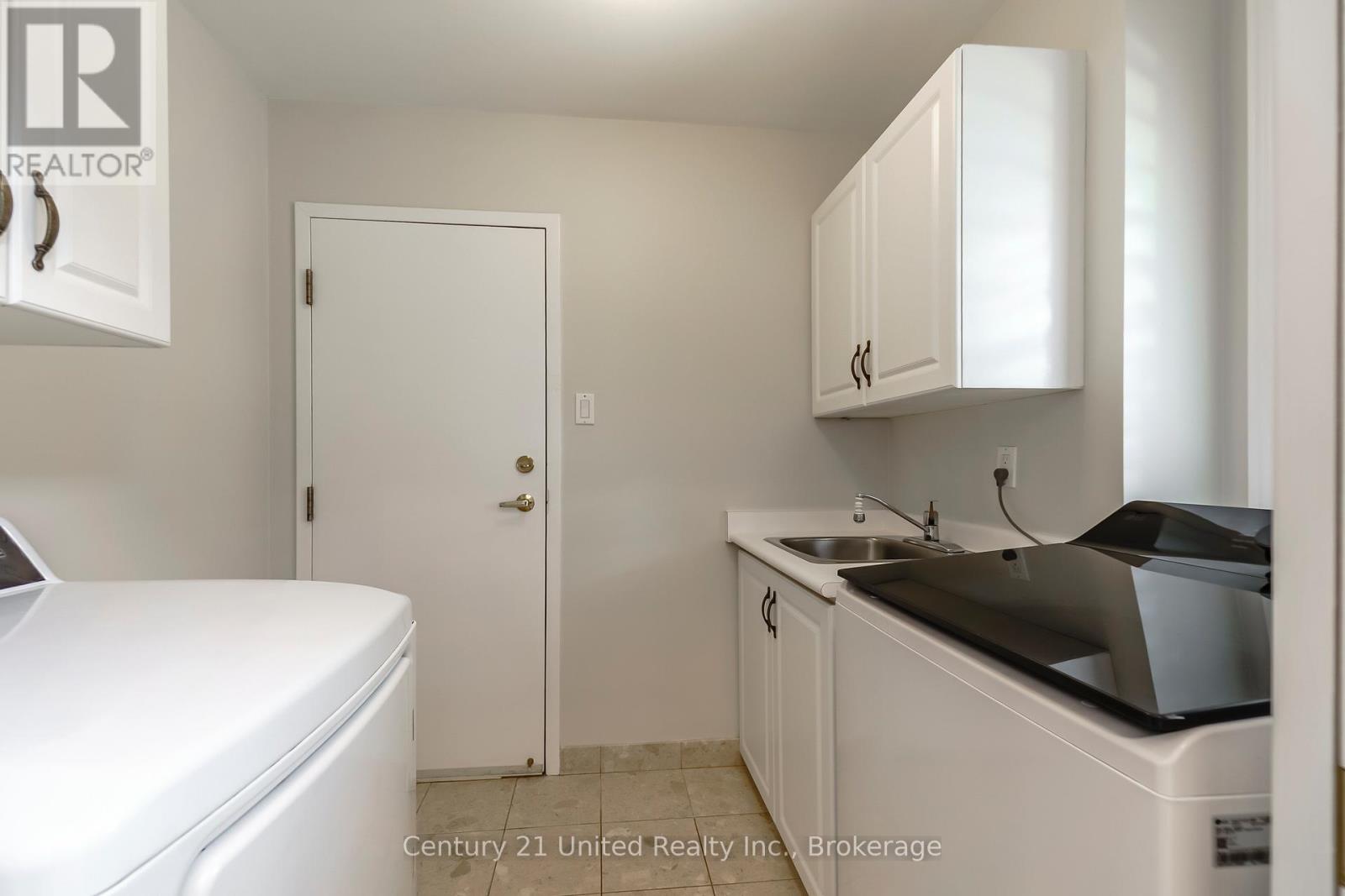 #22 1121 ARMOUR ROAD - 28