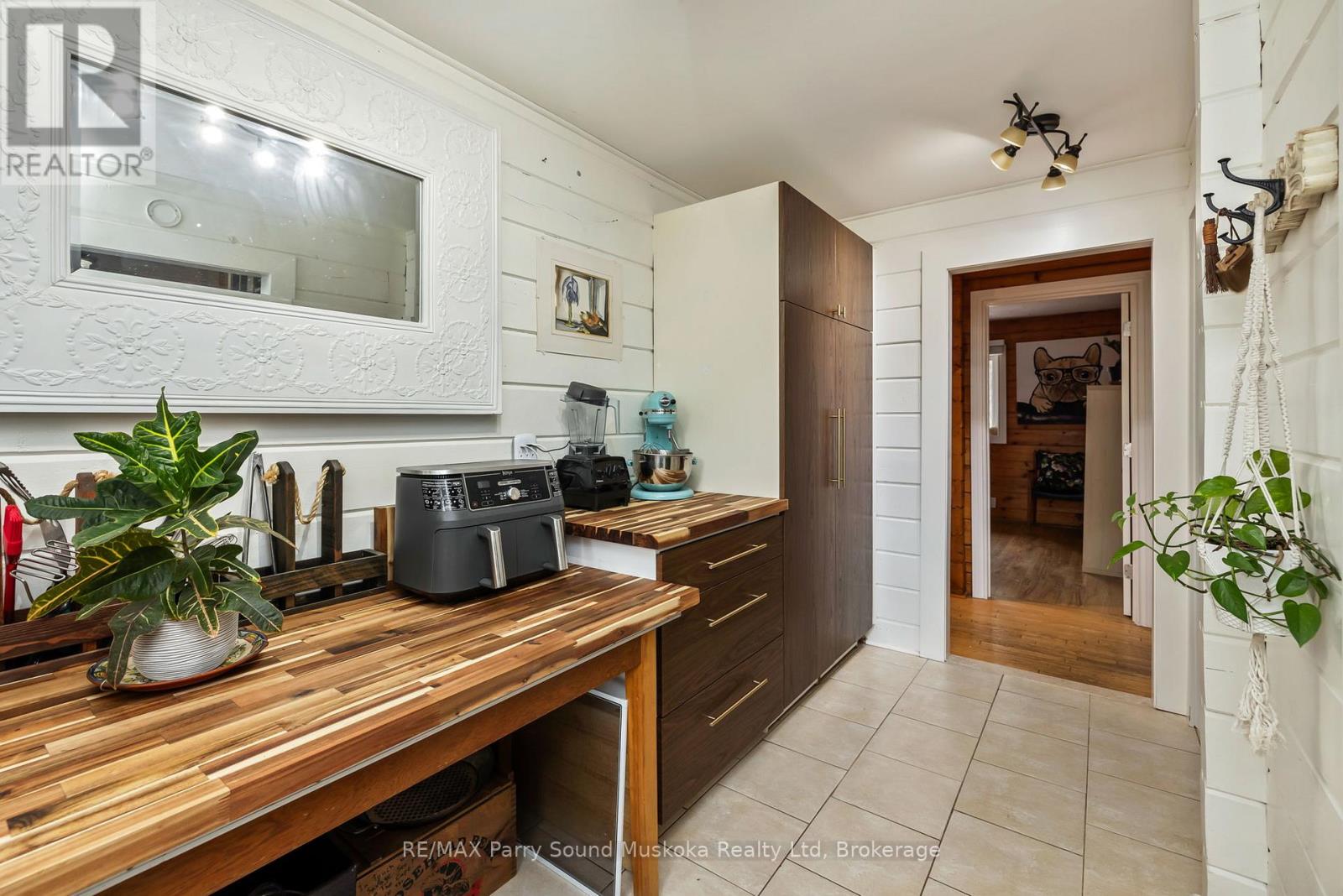 11 BRENDA AVENUE - 13