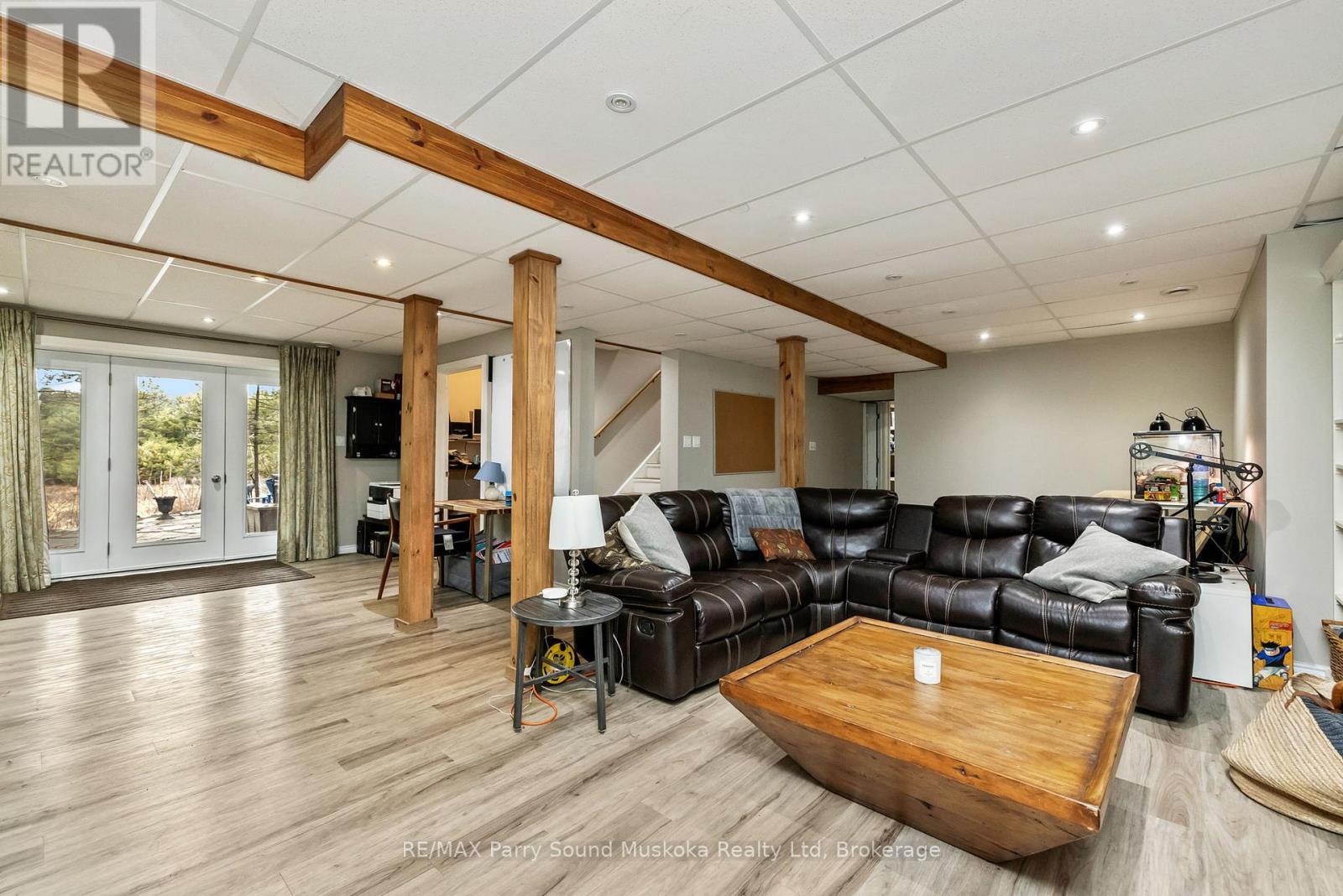 11 BRENDA AVENUE - 26