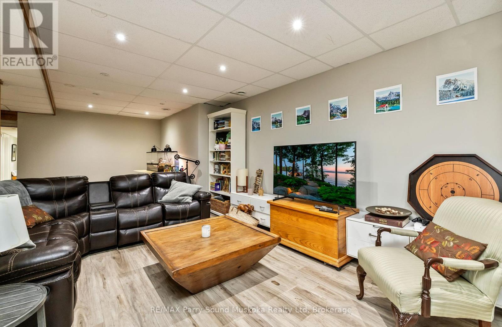 11 BRENDA AVENUE - 27