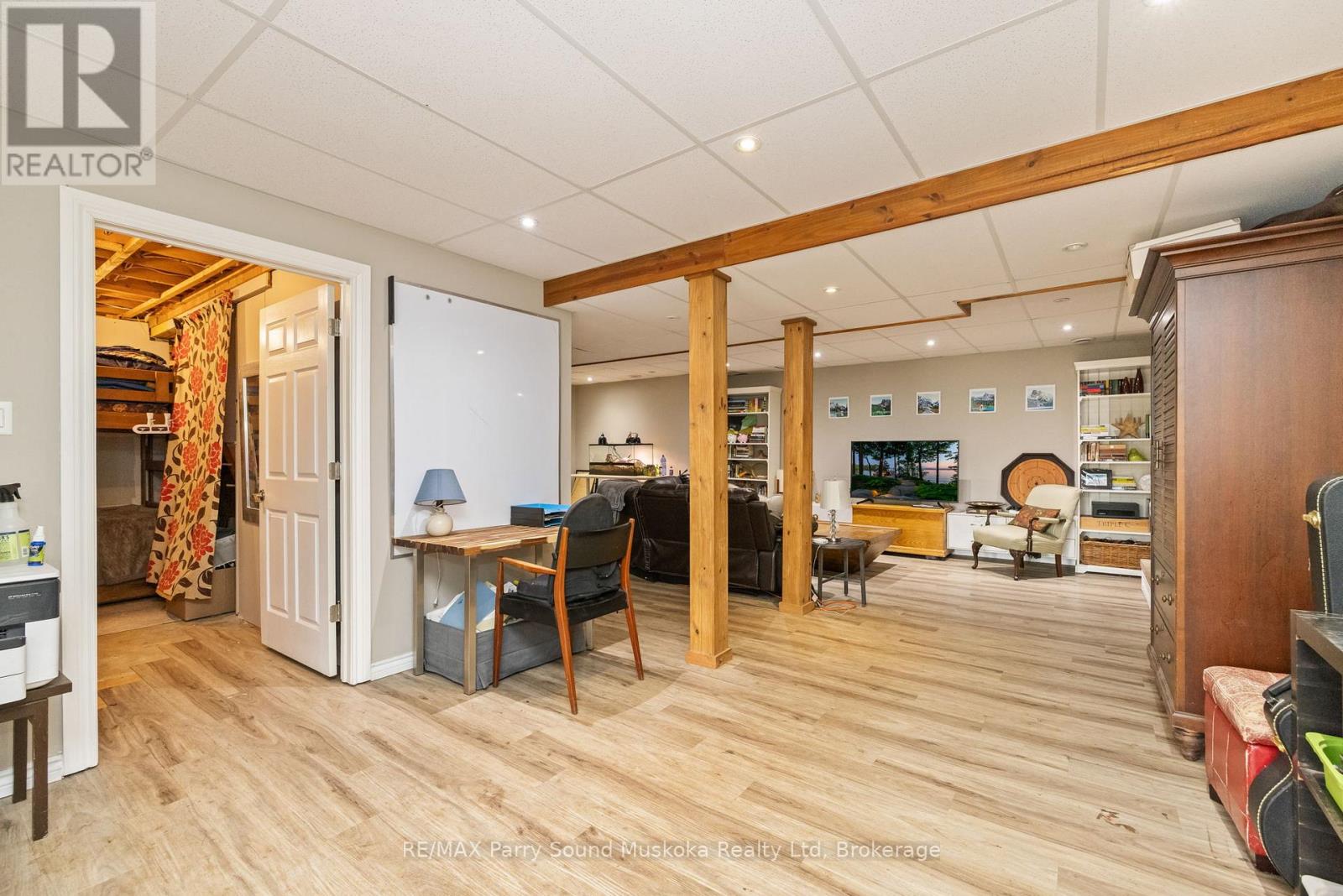 11 BRENDA AVENUE - 30