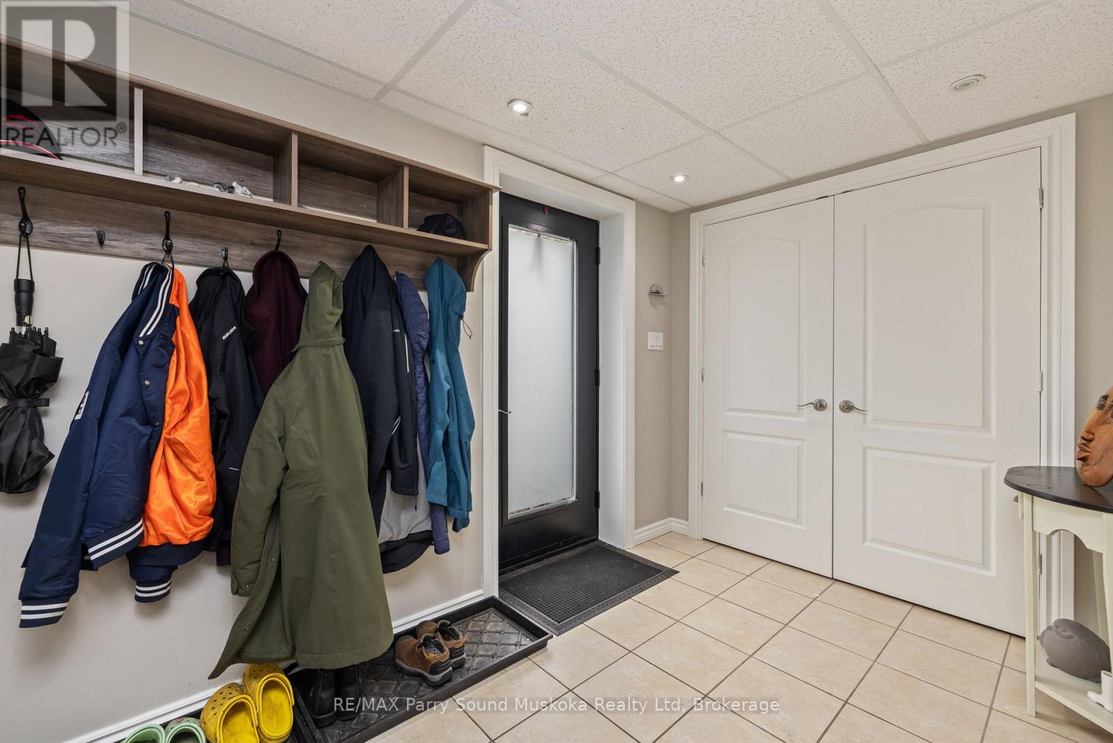 11 BRENDA AVENUE - 34