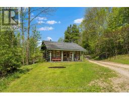Living room - 356 Dittburner Road, Whitewater Region, ON K0J1K0 Photo 12