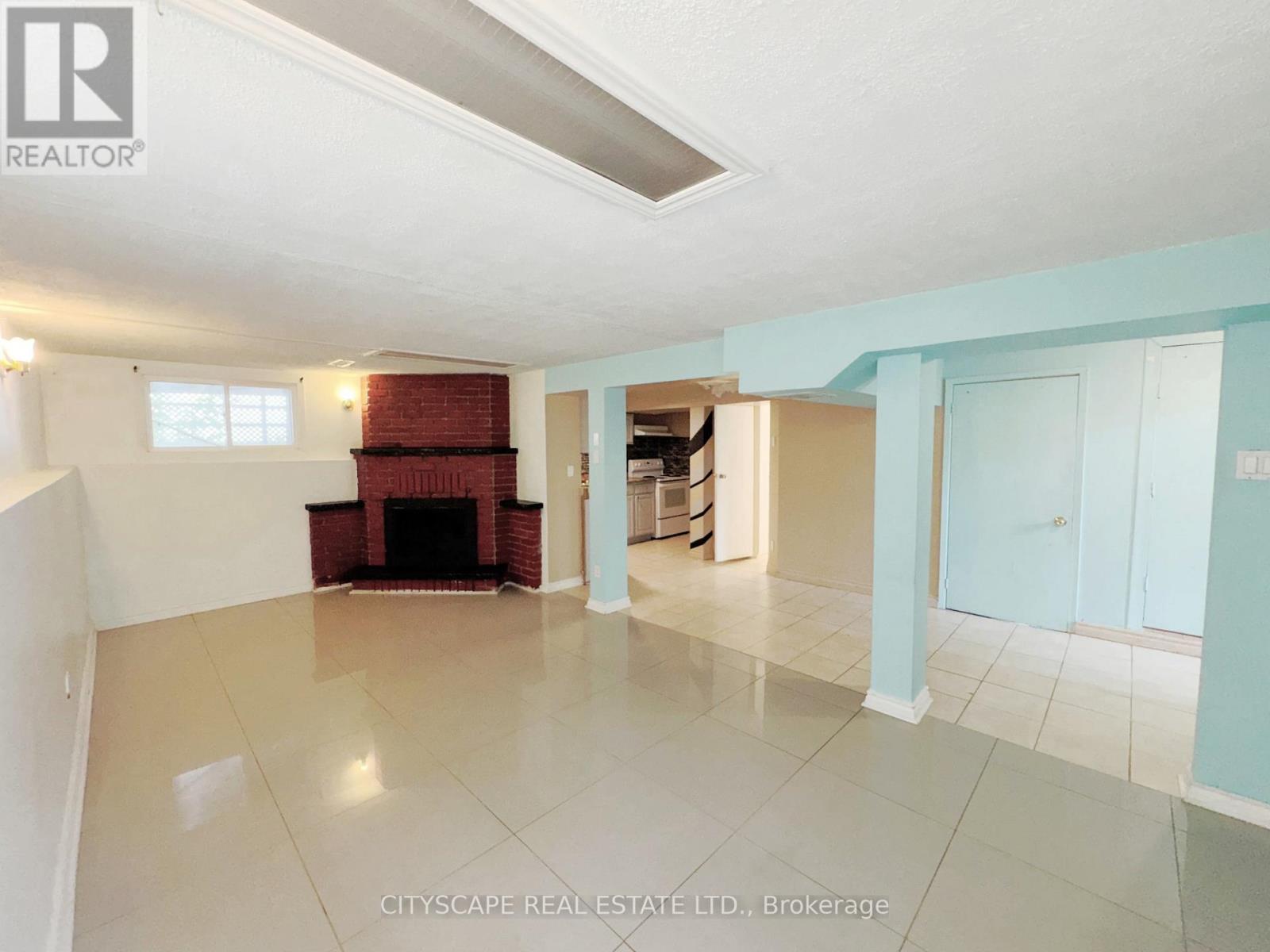 3720 BRANDON GATE DRIVE - 32