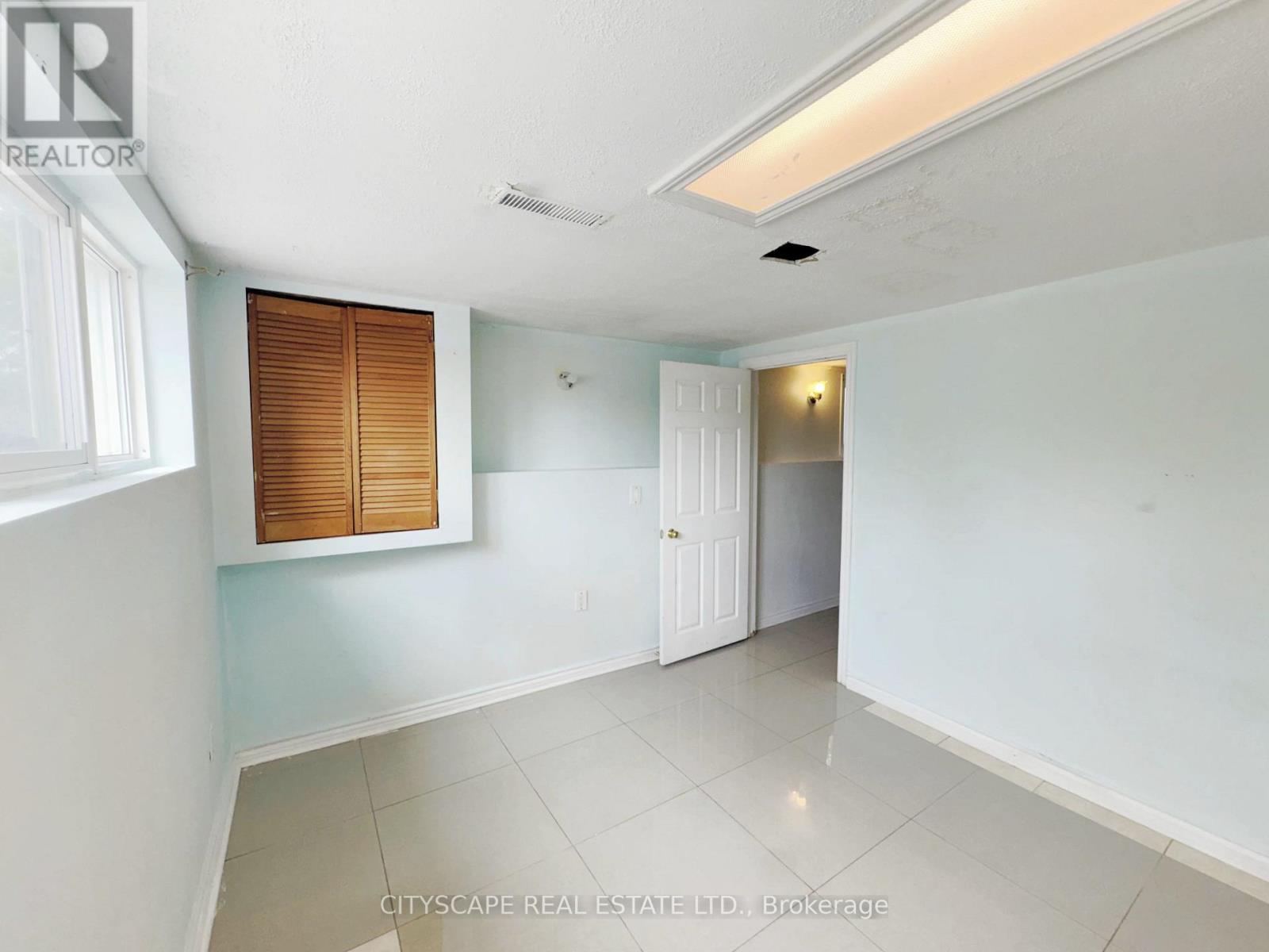 3720 BRANDON GATE DRIVE - 35