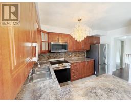 Bathroom - 3720 Brandon Gate Drive, Mississauga, ON L4T3M8 Photo 14