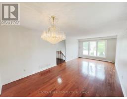 Living room - 3720 Brandon Gate Drive, Mississauga, ON L4T3M8 Photo 7
