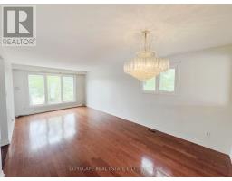 Dining room - 3720 Brandon Gate Drive, Mississauga, ON L4T3M8 Photo 8