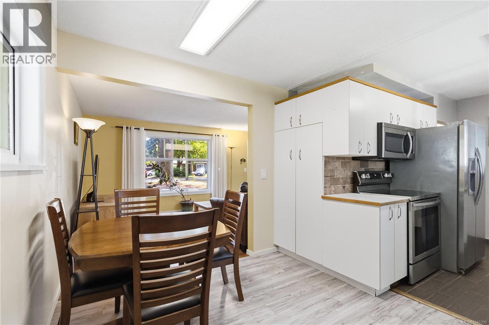  2872 Glen Lake Road, Langford