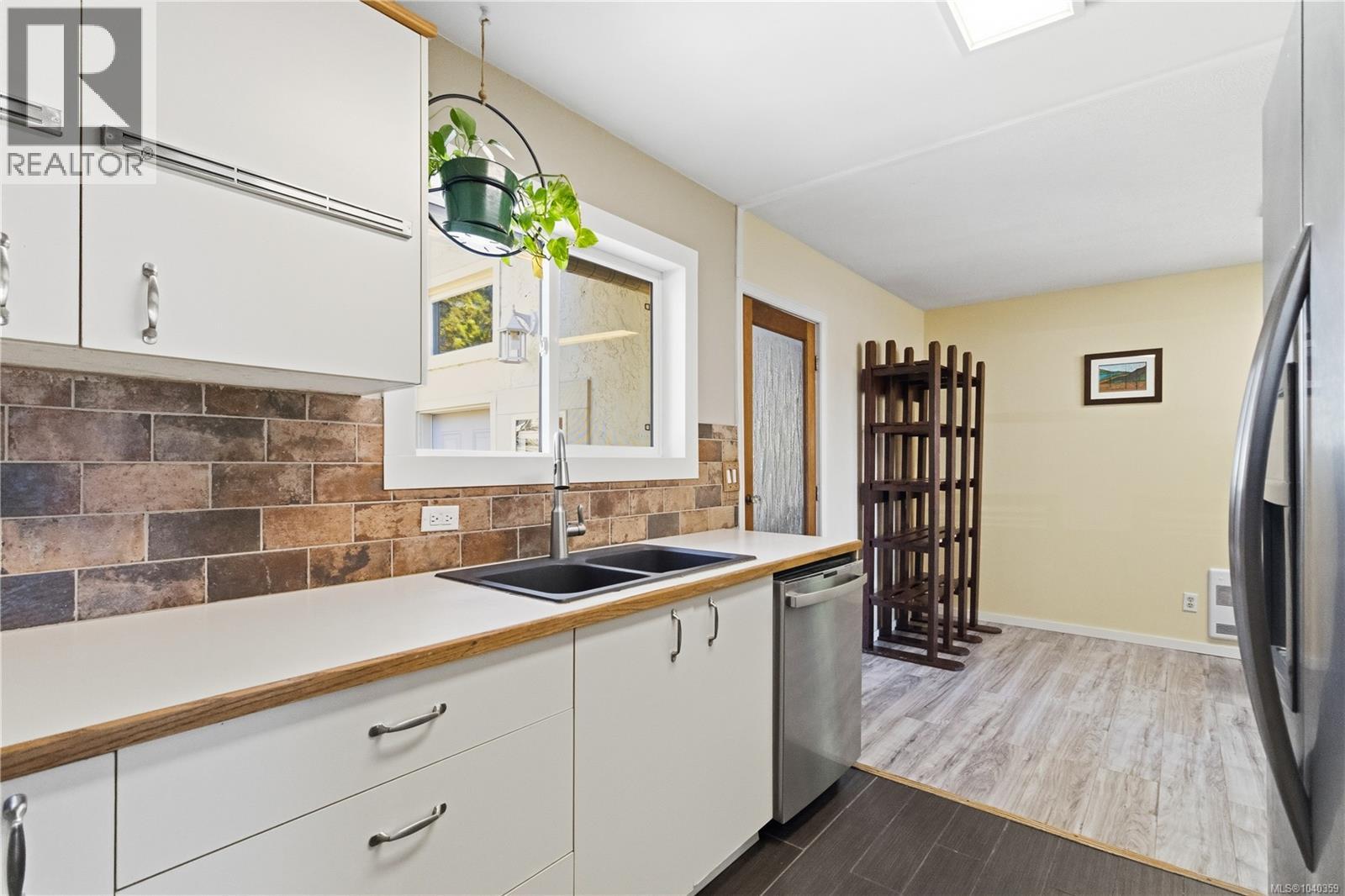  2872 Glen Lake Road, Langford
