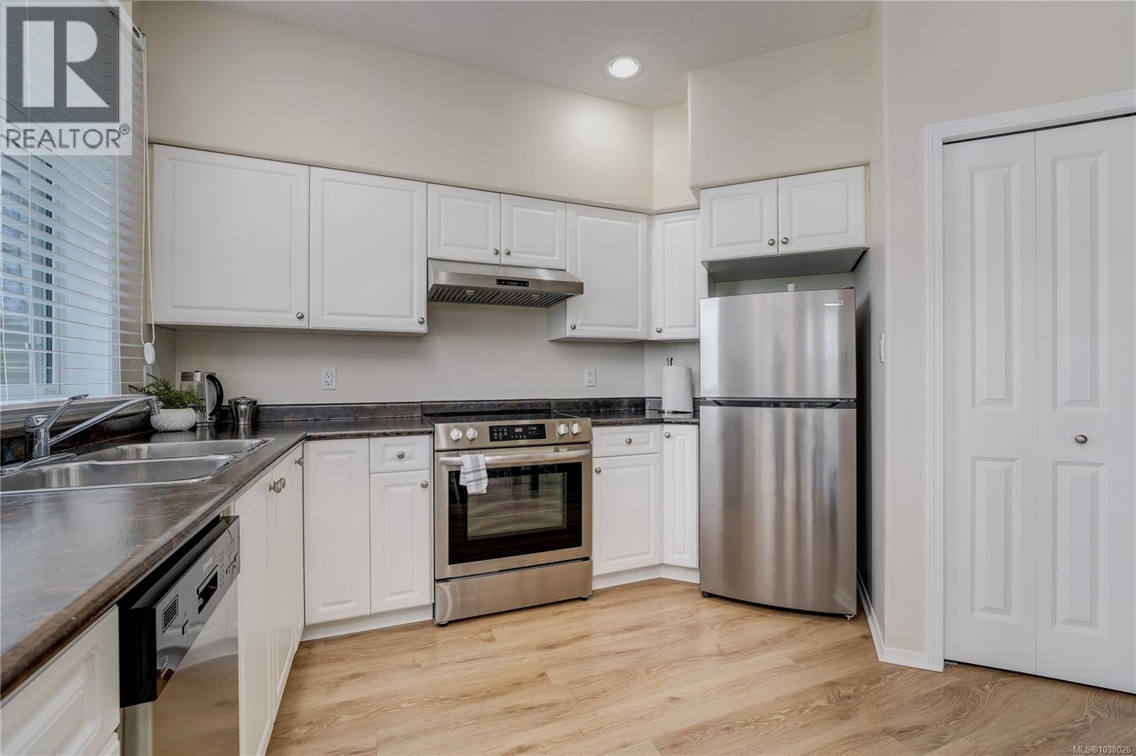 7079 Richview Dr - 19
