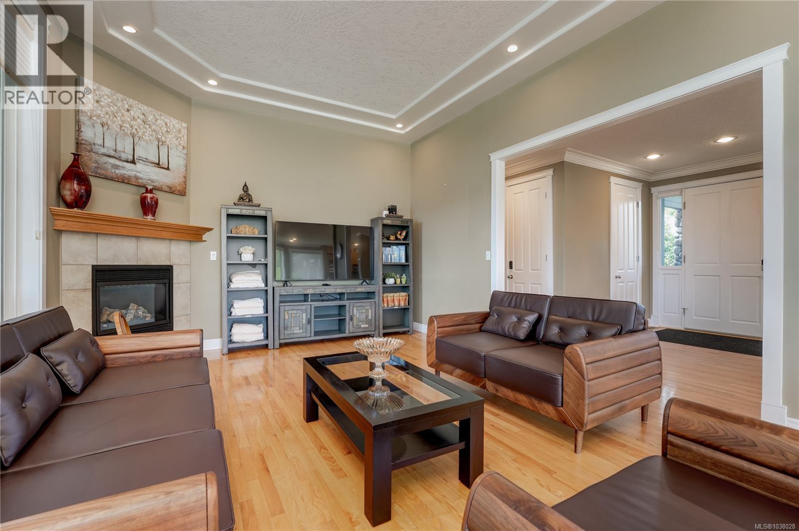 7079 Richview Dr - 5