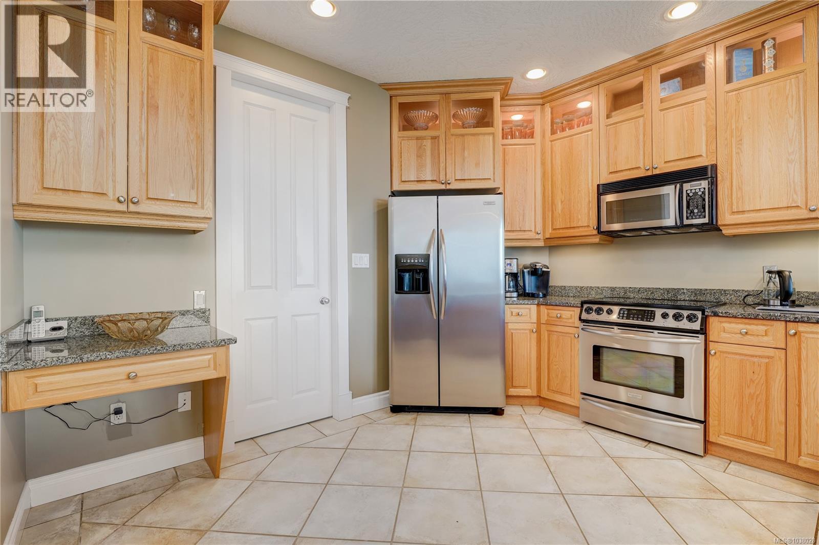 7079 Richview Dr - 8