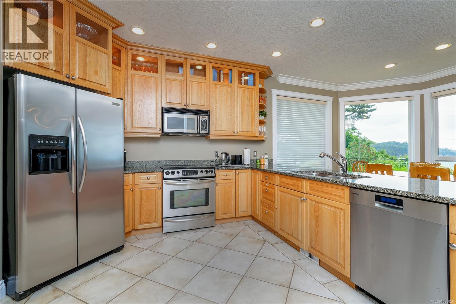 7079 Richview Dr - 9
