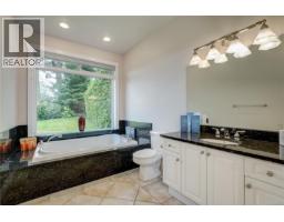 Kitchen - 7079 Richview Dr, Sooke, BC V9Z0T3 Photo 11