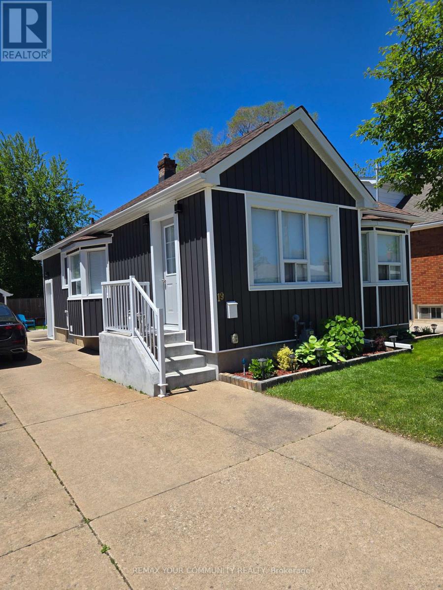19 ORMONDE AVENUE - 1